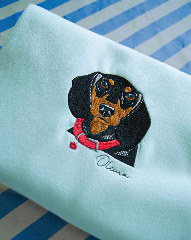 Buzo personalizado a color con 1 mascota - Imagen 7