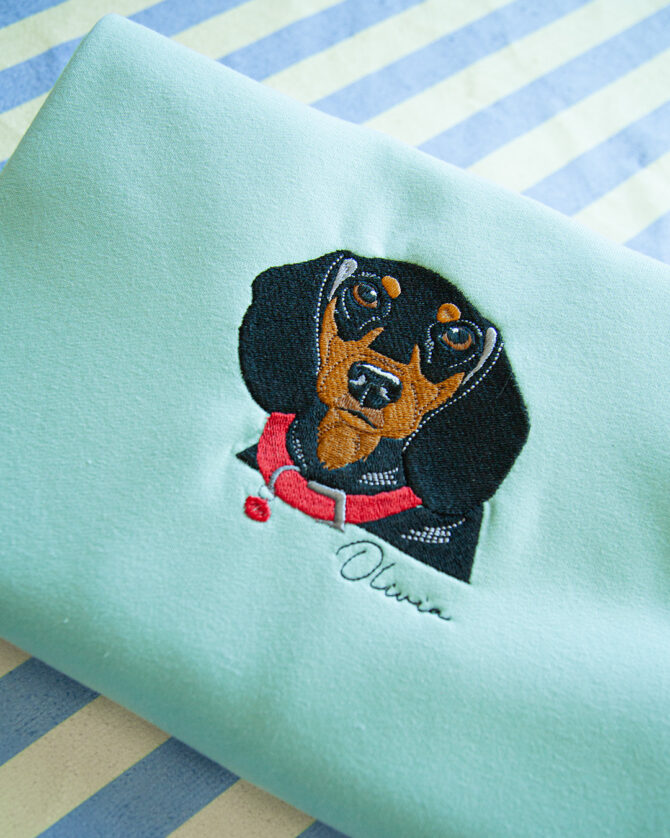 Buzo personalizado a color con 1 mascota - Imagen 6